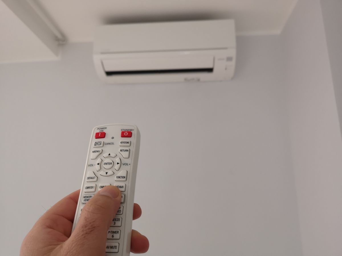 Klimatyzacja w domu: Jak możesz skorzystać z komfortu i oszczędności energii?